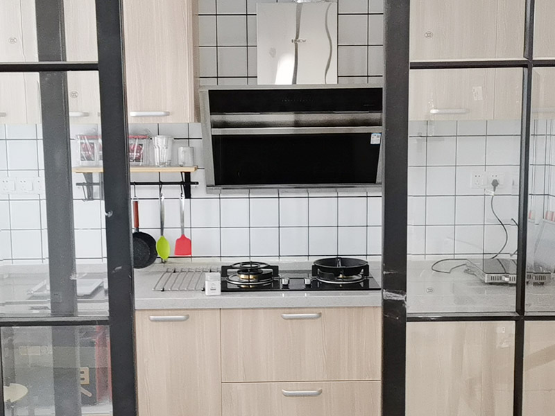 廚房門窗安裝，什么材質的推拉門比較好？塑鋼推拉門好用嗎？(圖1)
